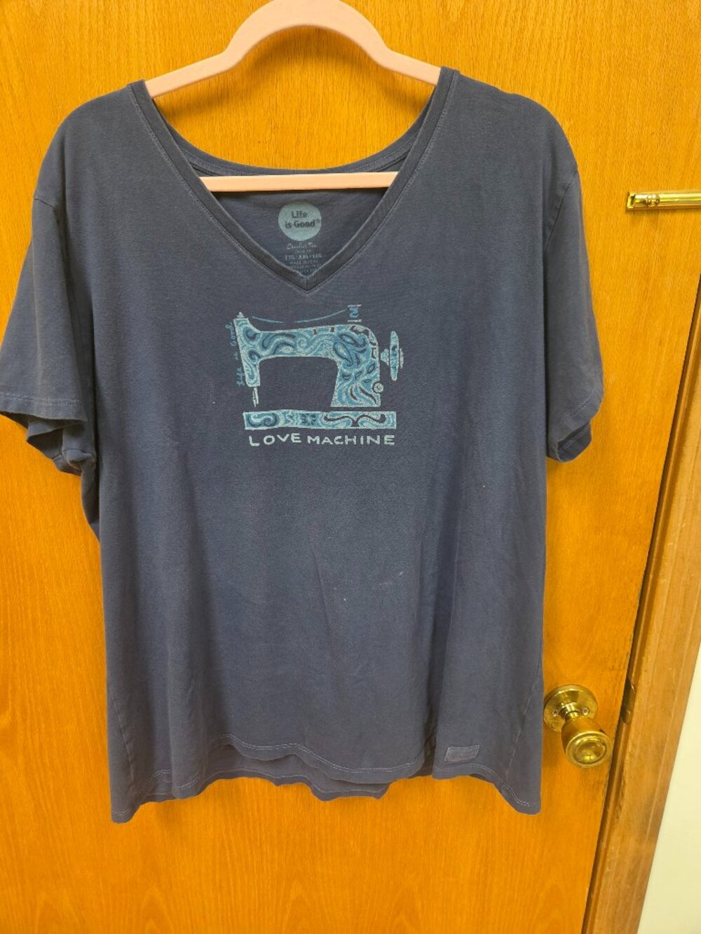 LIFE IS GOOD GRAPHIC T-SHIRT LOVE MACHINE SIZE XL